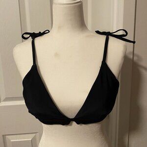 Old Navy swim top. Large. Black. Removable pads.